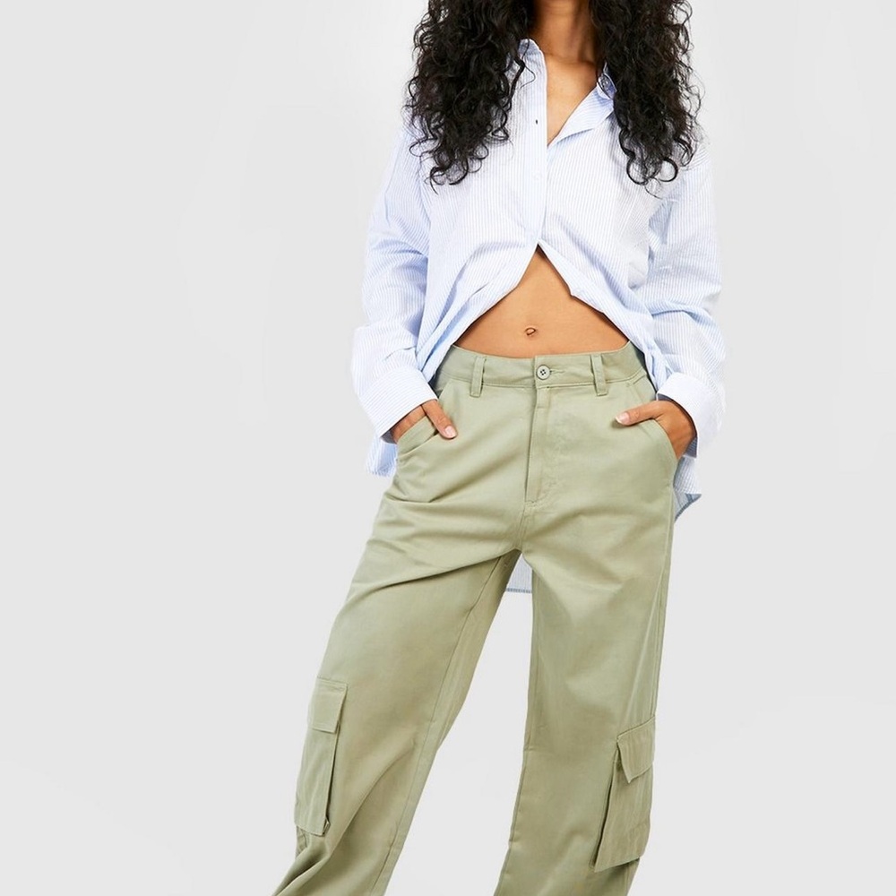 High Waist Sage Green Cargo Pants. BNWT.